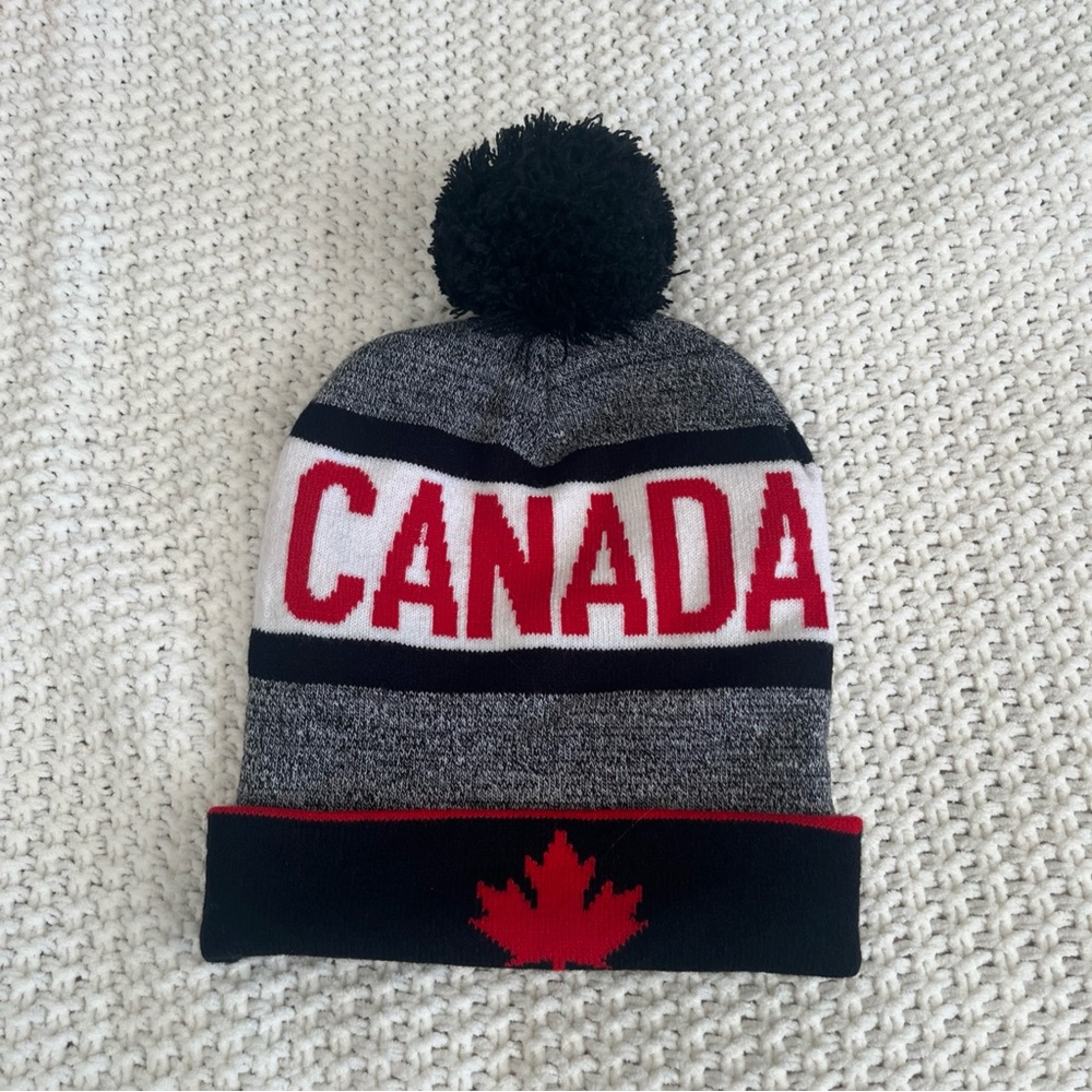 Canada Knit Pom-Pom Beanie - Gray and Black